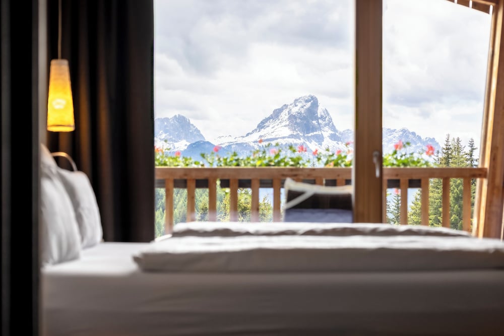 Panoramic Double Room, 1 Bedroom, Balcony, Mountain View photo 1
