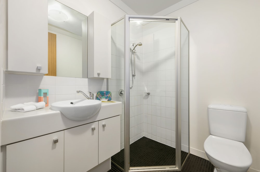 Apartment, 2 Bedrooms - Photo 5