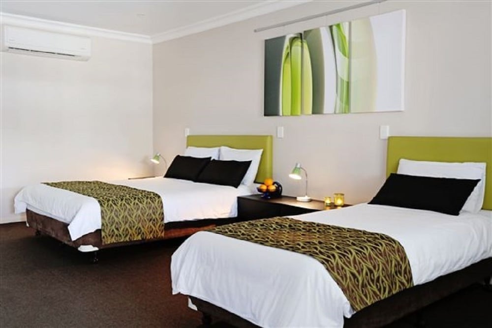 Deluxe Twin Room, Accessible