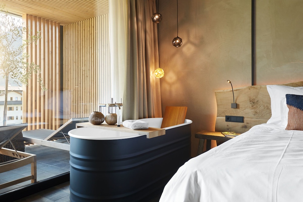 Suite, Balcony (Loewe) photo 2