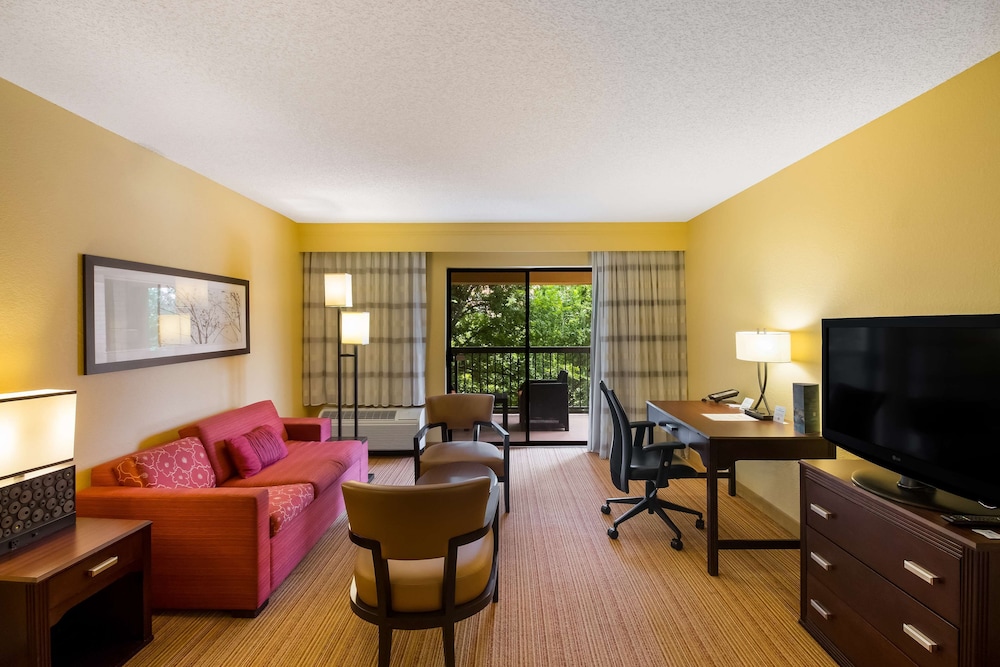 Superior Suite, 1 King Bed with Sofa bed (One Bedroom Balcony)