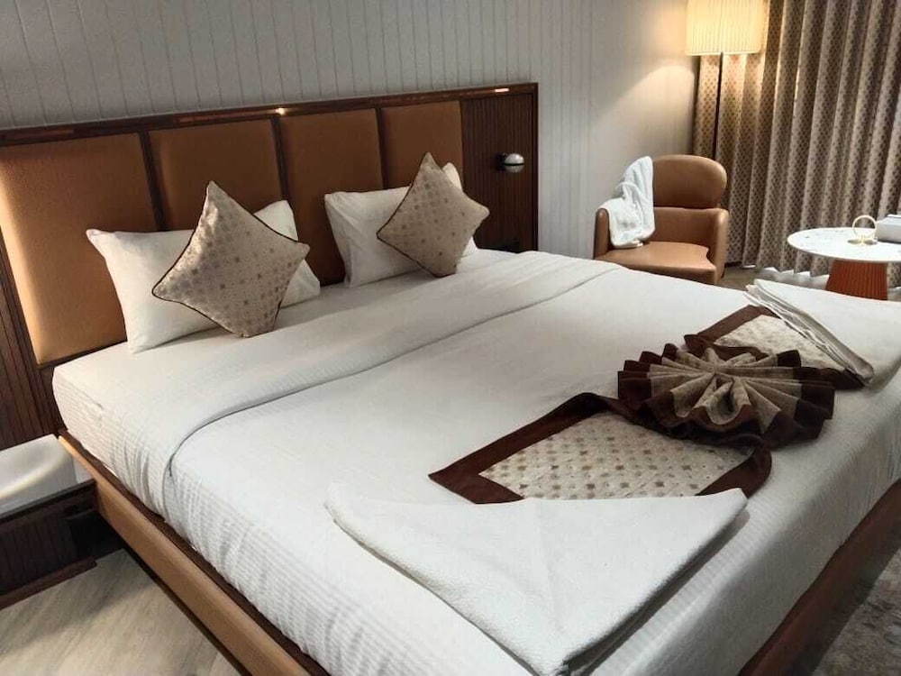 Deluxe Double Room, City View photo 2