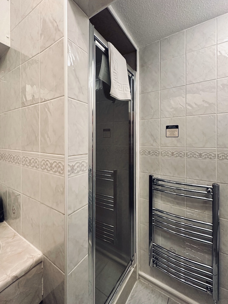 Double Room, Ensuite, Ground Floor (Room 3) photo 2