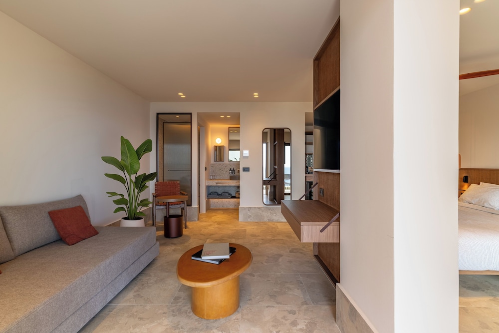 Beach House Private Pool Sea View (2+2) thumbnail 6