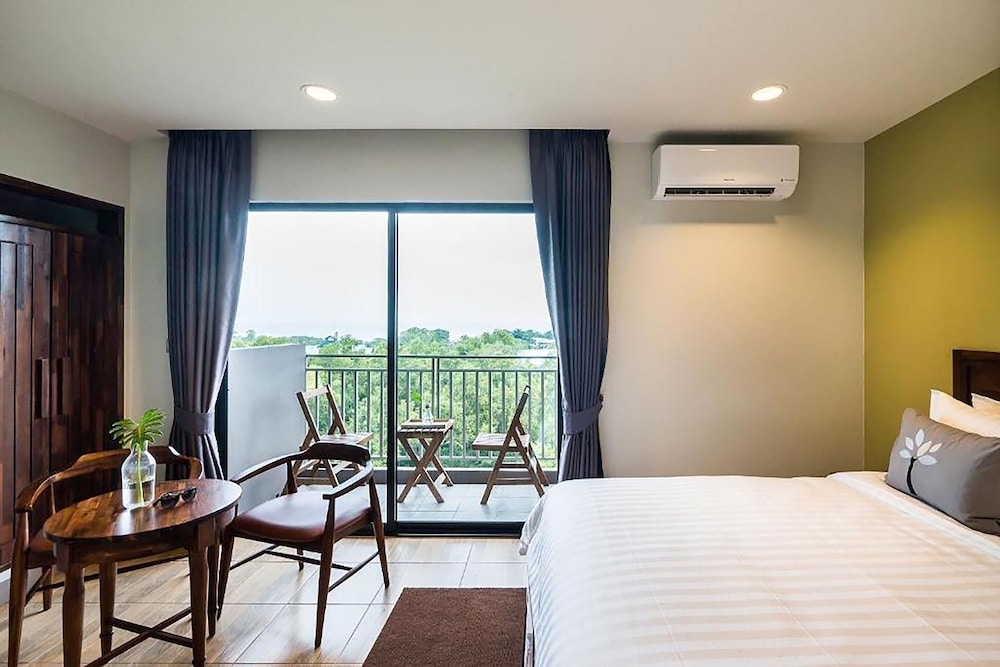 Standard Double Room - Photo 13