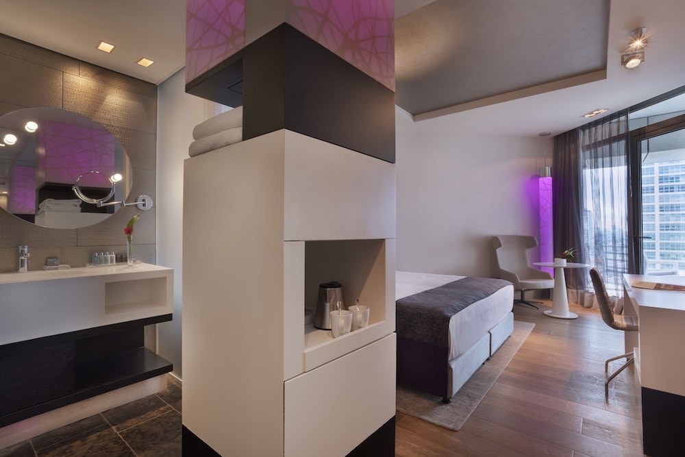 BellaVista Room