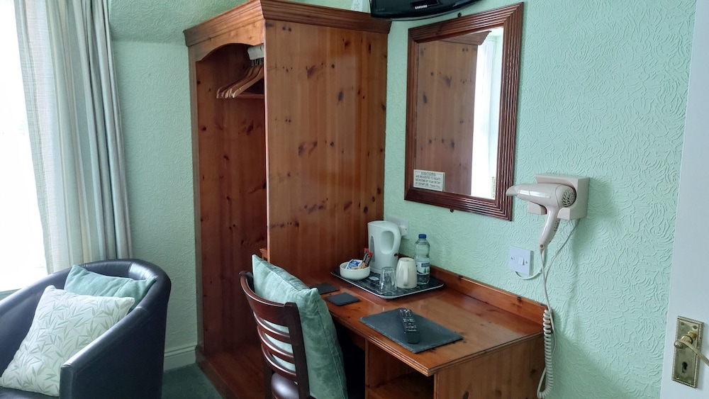 Standard Double Room, Ensuite ((New) ) photo 3