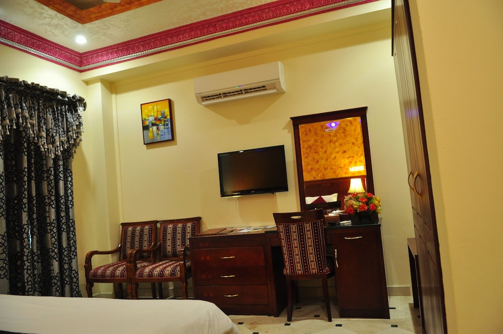 Queen Single Room with  Bed photo 3