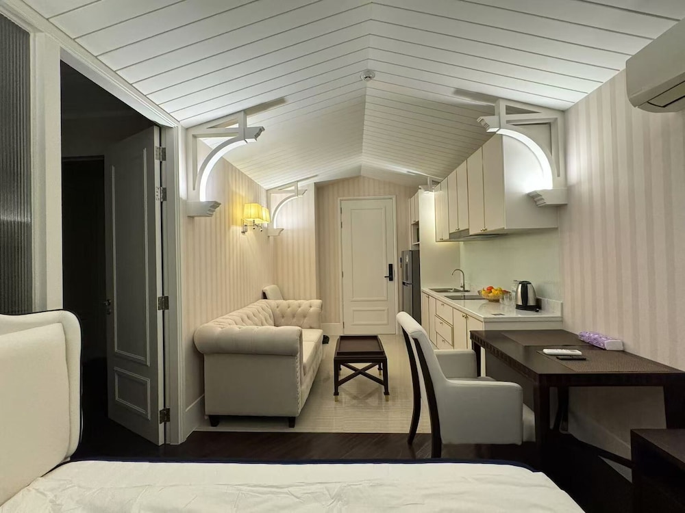 Twin Room, City View photo 2