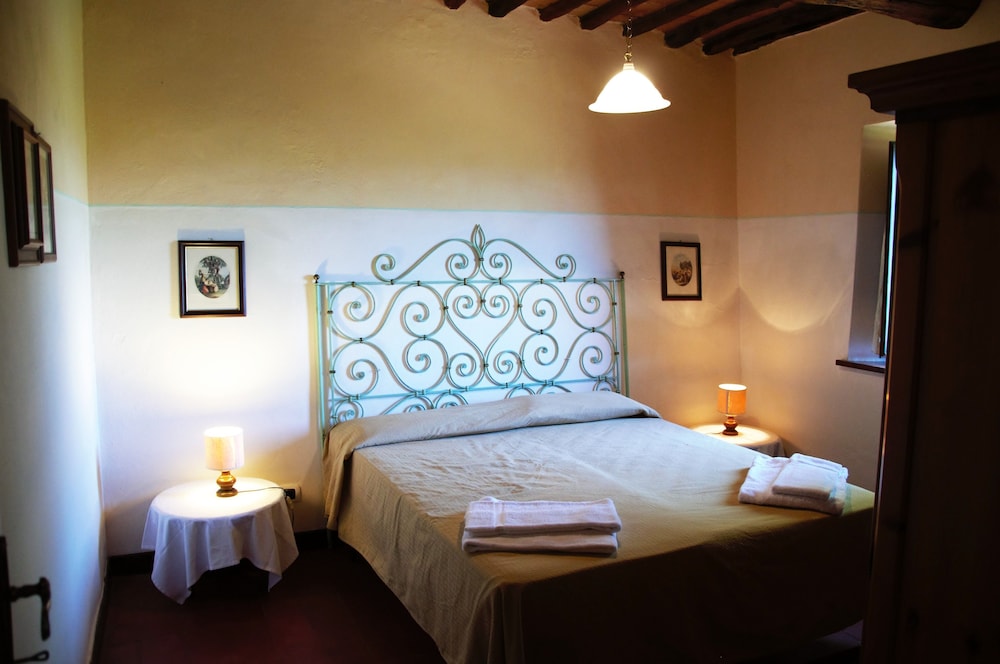 Apartment, 1 Queen Bed with Sofa bed, Courtyard View, Ground Floor photo 3
