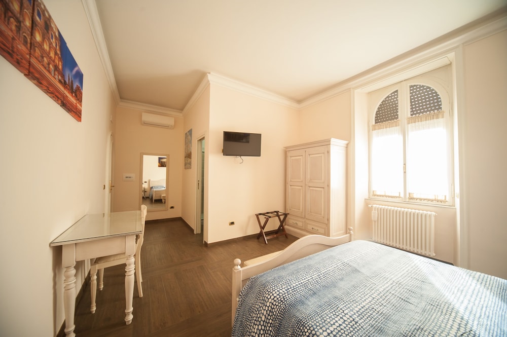 Classic Double Room photo 2