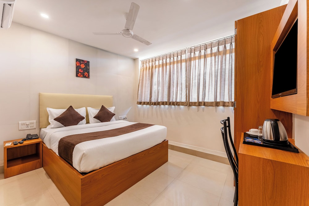 New Sapphire Suite - Photo 1