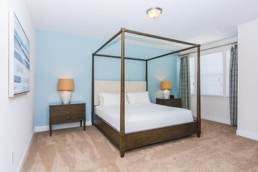 House (Multiple Bedrooms)