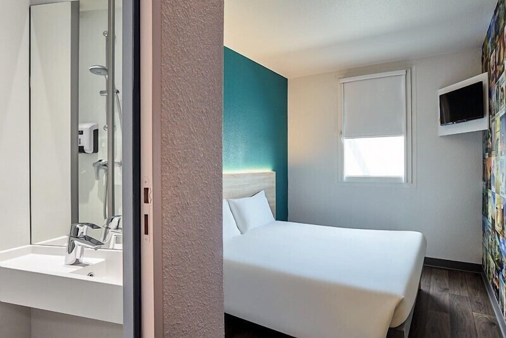 Room, 1 Double Bed, Private Bathroom (Cabrio) - Photo 5