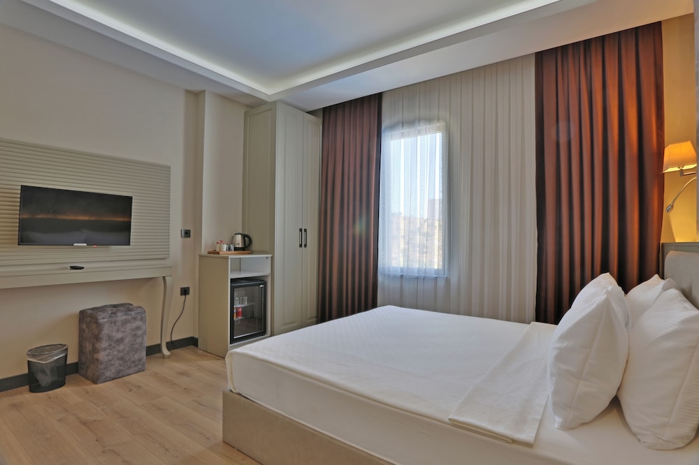 Superior Room, 1 Double Bed, Mountain View