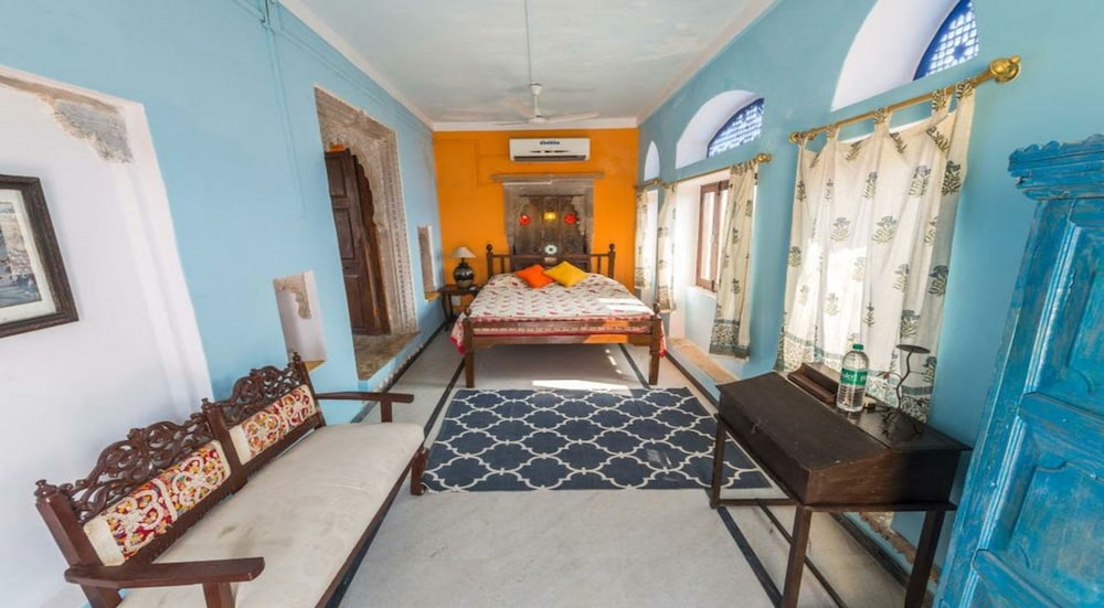 Room (Heritage) photo 3