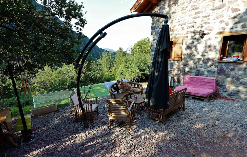 Traditional Double Room, Private Bathroom, Mountain View photo 3