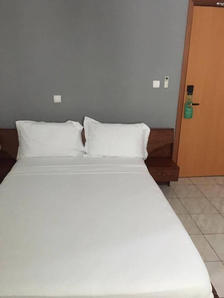 Standard Triple Room, Multiple Beds, Non Smoking