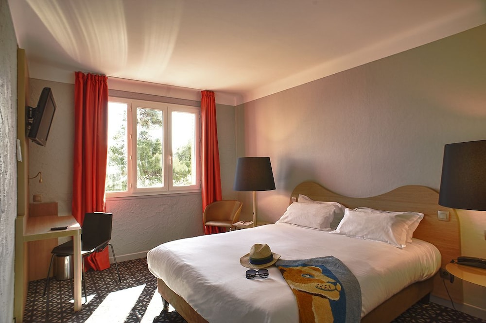 Double or Twin Room, 1 Bedroom, Non Smoking photo 2