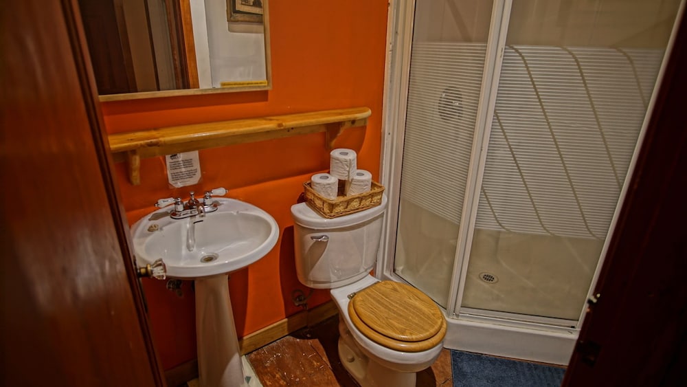 Room, Multiple Beds, Shared Bathroom (Fir Room) photo 3