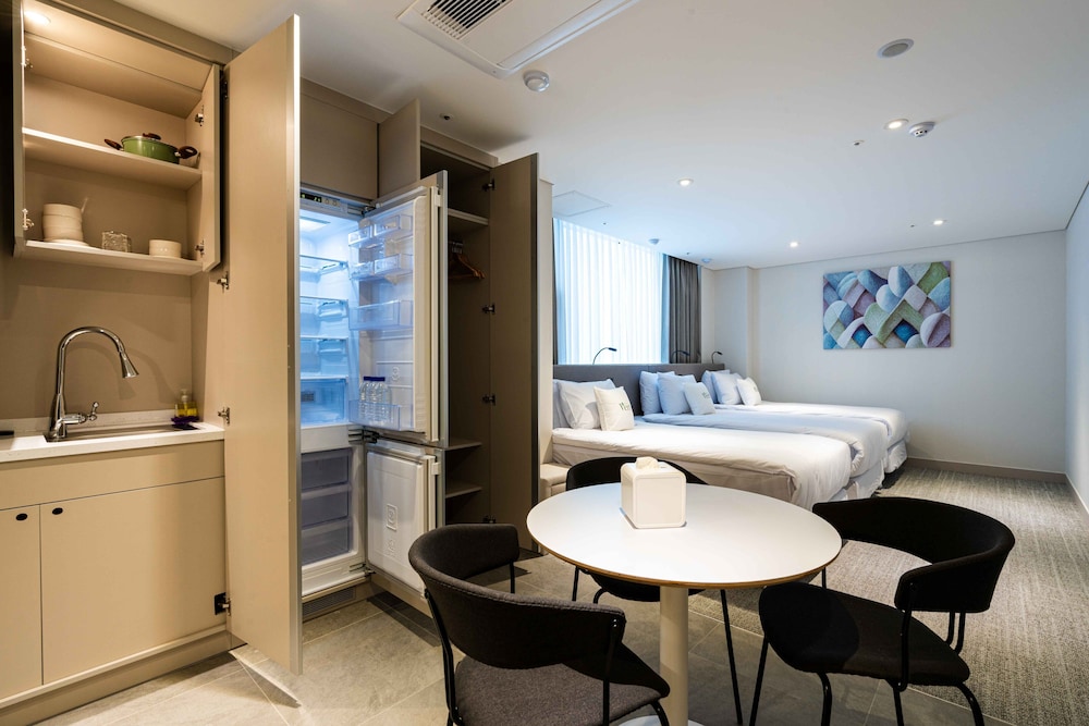 Deluxe Triple Room - Photo 4