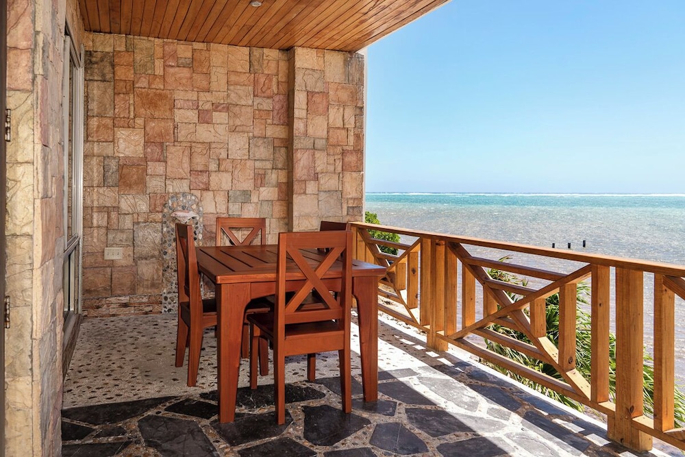 Exclusive Condo, 2 Bedrooms, Beach View, Beachfront