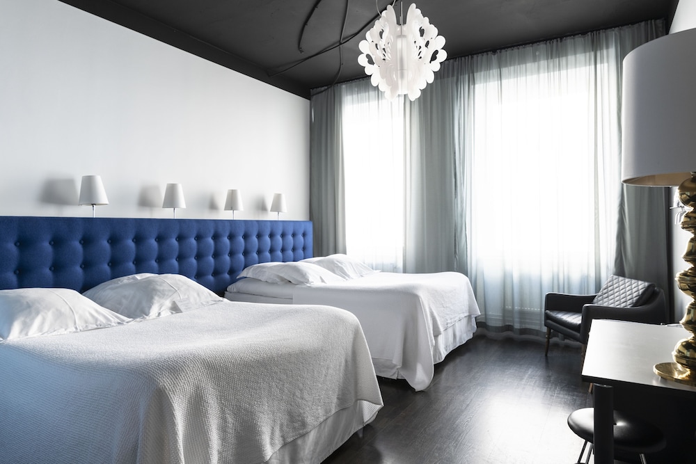 L Twin - Two separate beds, 2-4 persons (beds of 140 cm each) photo 1