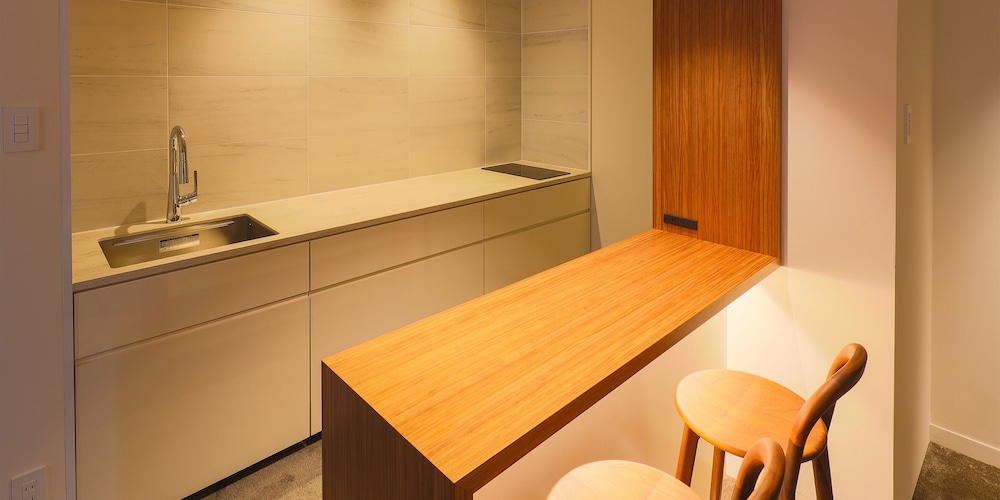 Premium Suite King - Photo 9