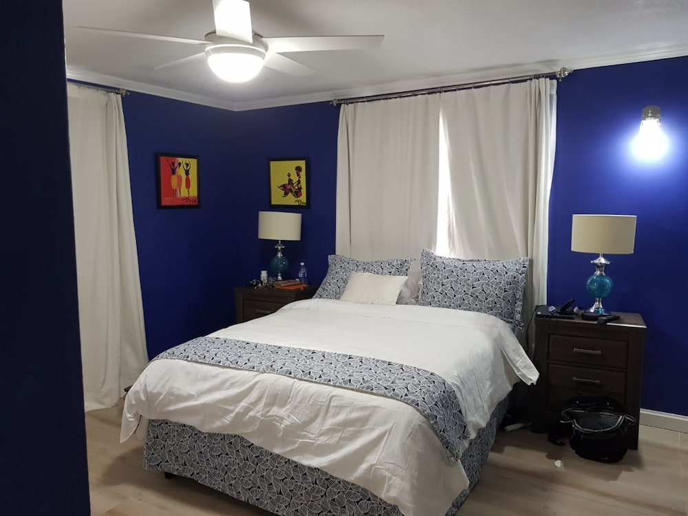 City Apartment, 2 Bedrooms photo 1
