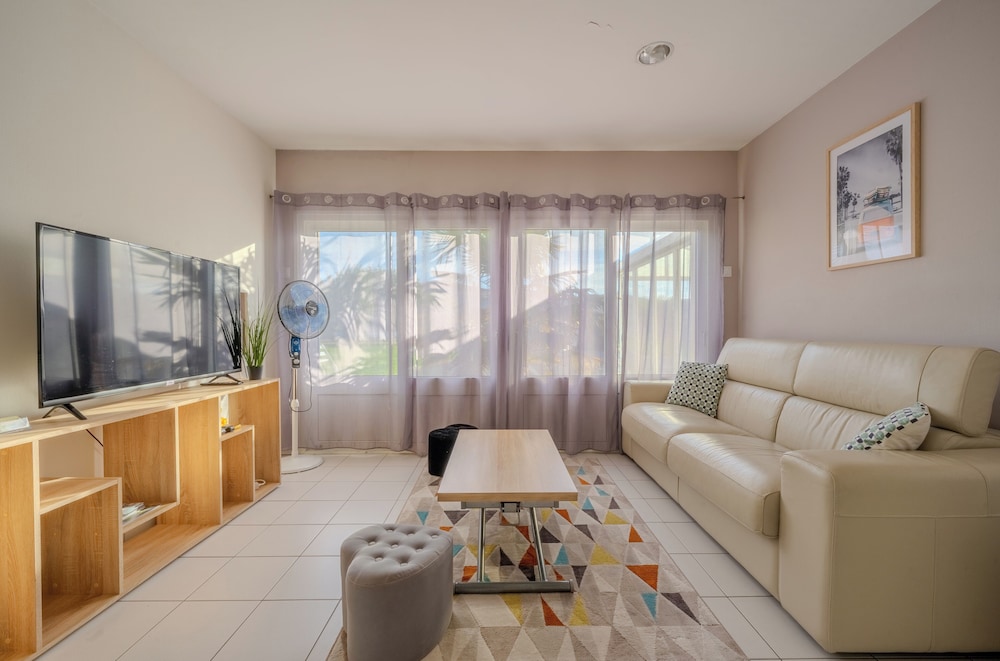 Family Apartment, Garden View