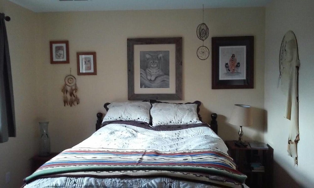 4. Family Room photo 3