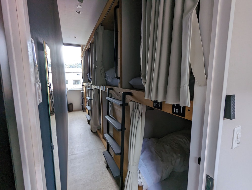 Basic Shared Dormitory, Men only