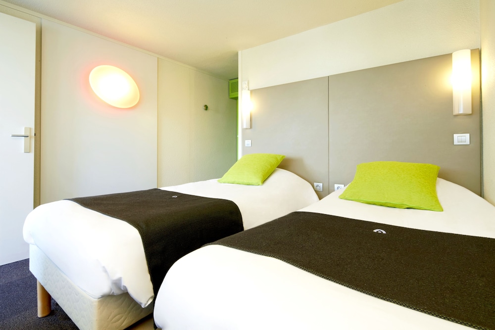 Standard Room, 2 Twin Beds (Junior Bed up to 10 years) - Photo 6