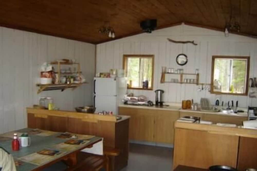 Cabin, Multiple Beds (LeClair Lake - 2 Cabins) photo 3