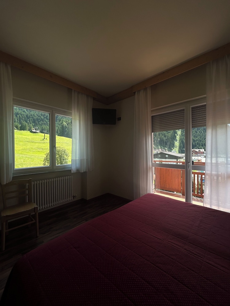 Deluxe Triple Room, Balcony, Mountain View