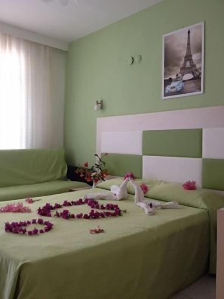 Standard Triple Room photo 1