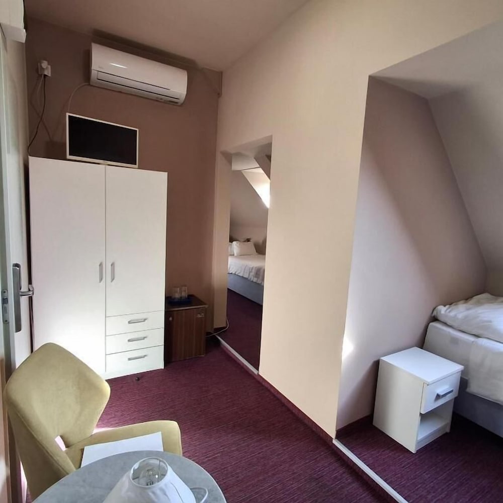 Junior Room photo 1
