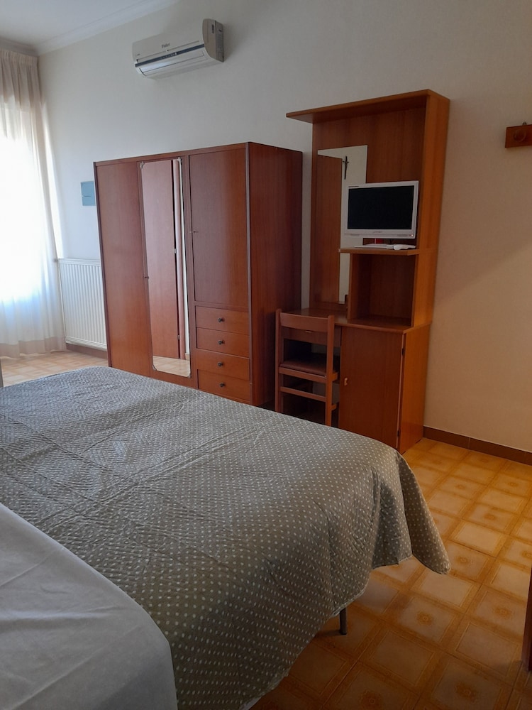 Standard Twin Room photo 2