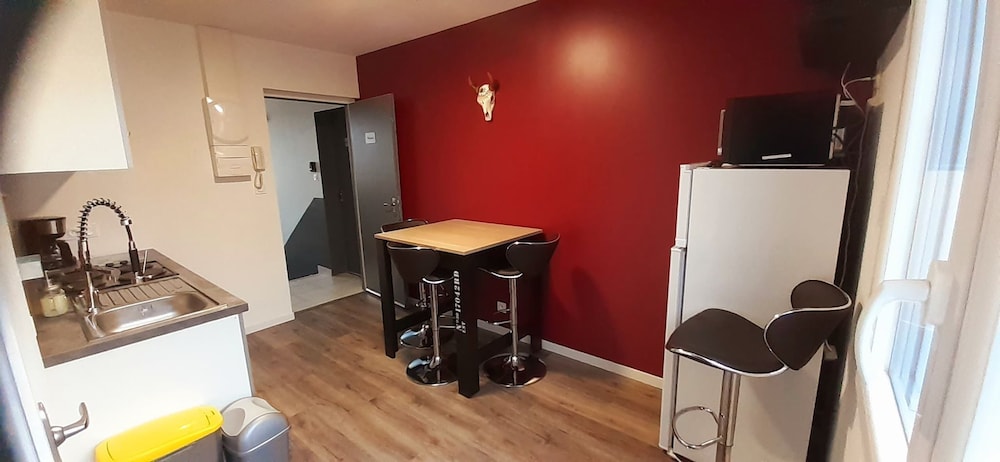 Room (Wanted) photo 2
