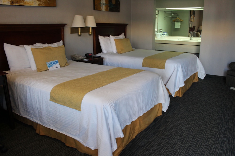 Standard Double Room, 2 Double Beds, Non Smoking - Photo 14