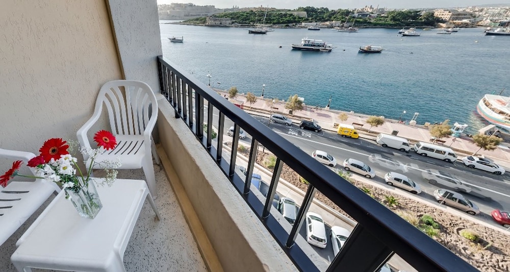 Superior Room, Sea View - Photo 12