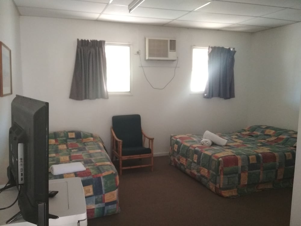 Basic Room photo 2