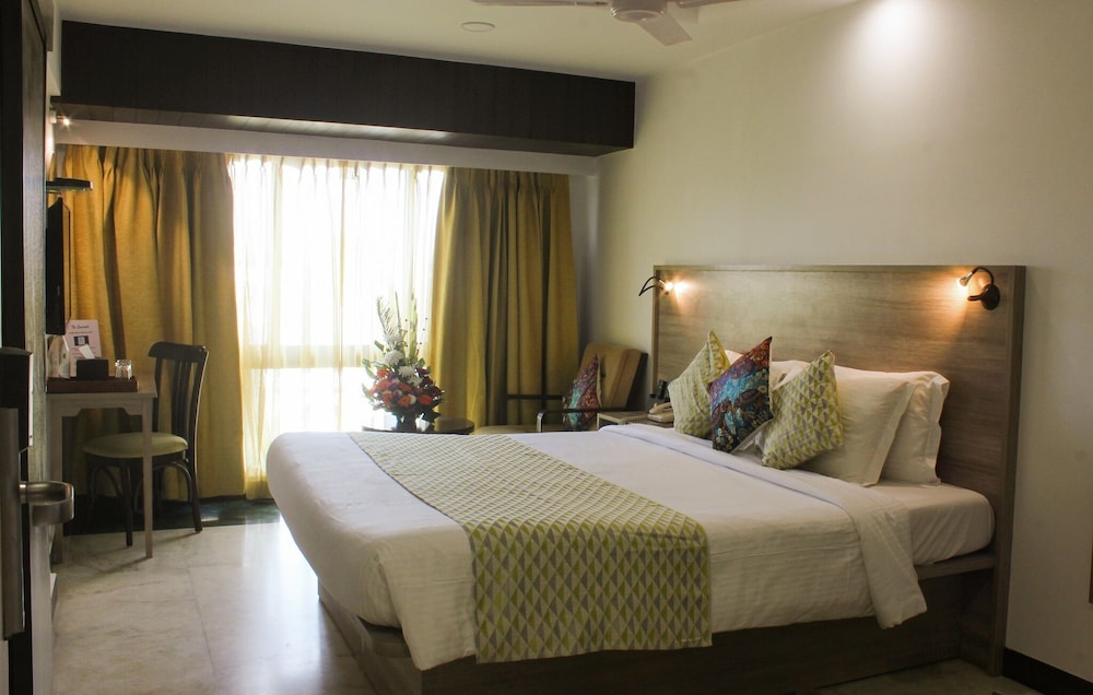 Deluxe Room - Photo 6