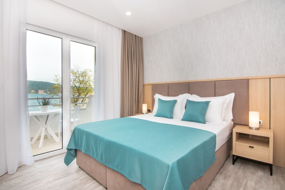 Standard Double Room - Photo 1