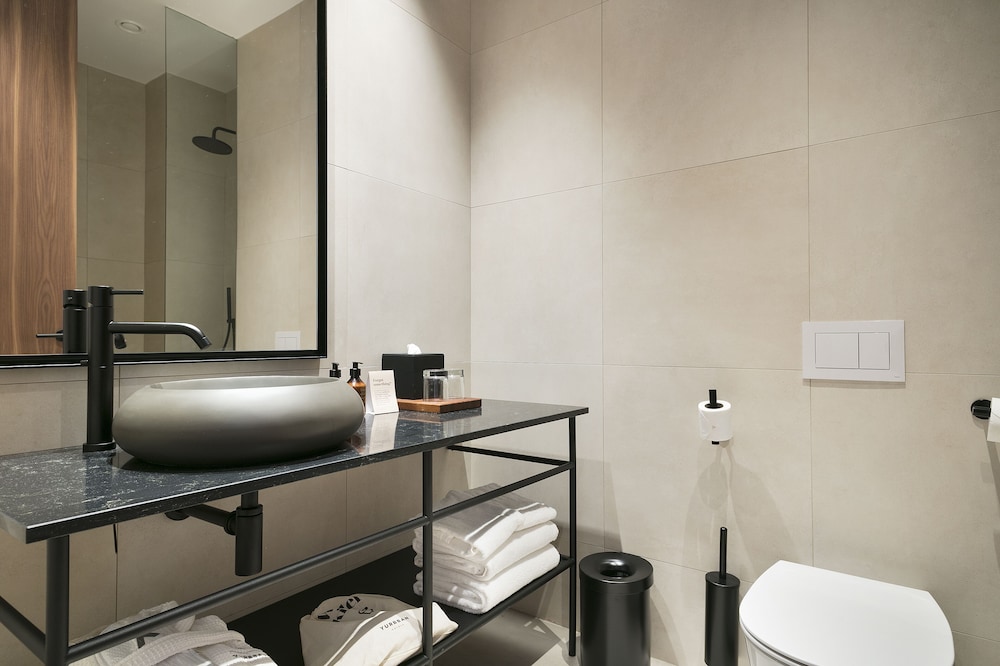 Basic Double or Twin Room (Single Use) Basic Double or Twin Room (Single Use)