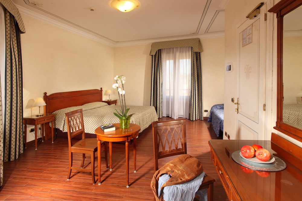 Quadruple Room photo 1