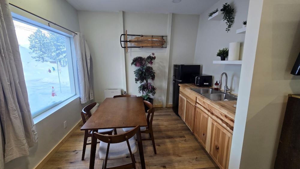 Cinnamon Bear Inn, Photo 7