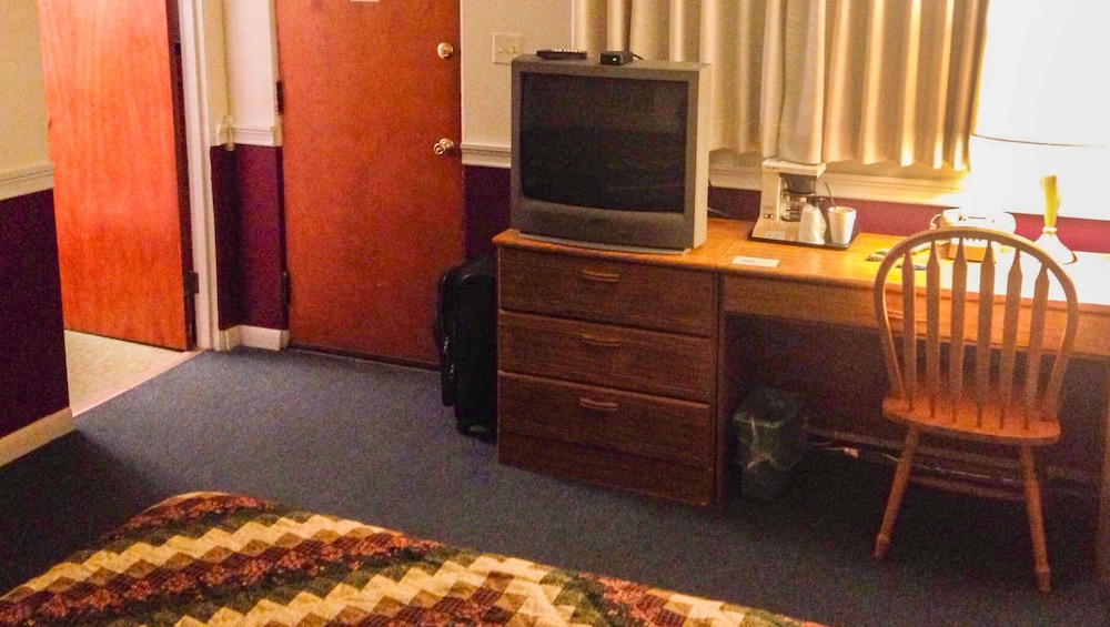 Room, 1 Queen Bed, Non Smoking, Private Bathroom photo 3