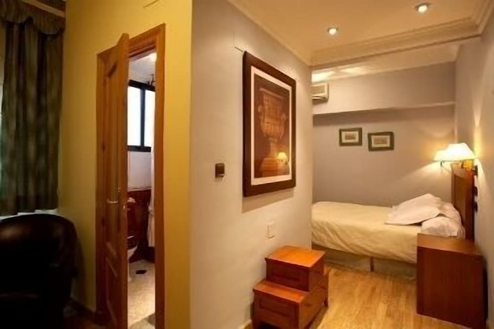 Double Room, 1 Double Bed