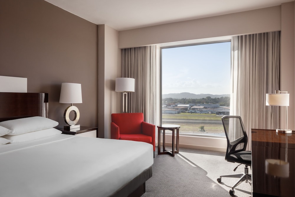 Standard Room, 1 King Bed photo 1
